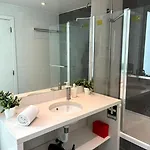 Апартаменты Mm1 Cosy & In Baixa With Castle View And Free Parking! Лиссабон