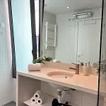 Апартаменты Mm1 Cosy & In Baixa With Castle View And Free Parking! Лиссабон