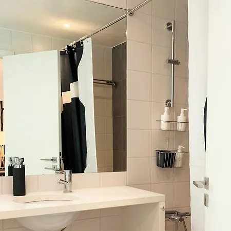 Mm1 Central Lisbon With Castle View And Free Parking!