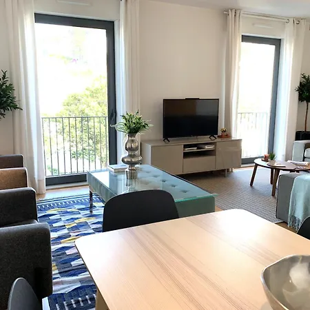 Apartment Mm1 Central Lisbon With Castle View And Free Parking! Lisbon