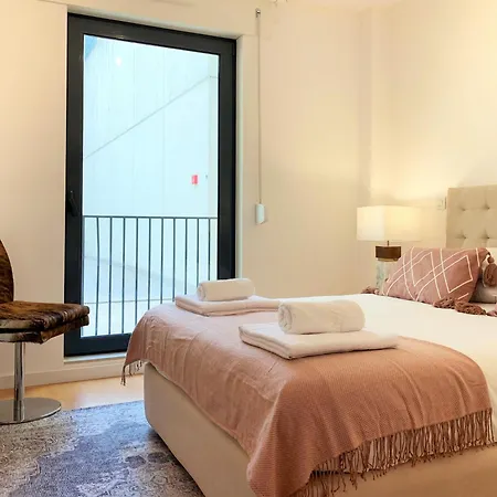 Apartment Mm1 Central Lisbon With Castle View And Free Parking! Lisbon