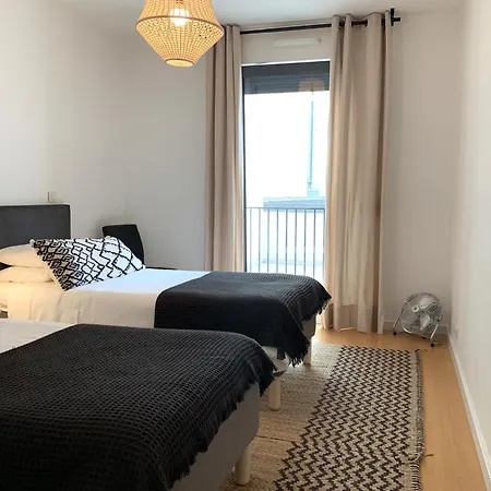 Appartamento Mm1 With Castle View And Free Parking! Lisbona