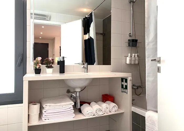 아파트 Mm1 Cosy & In Baixa With Castle View And Free Parking! 리스본