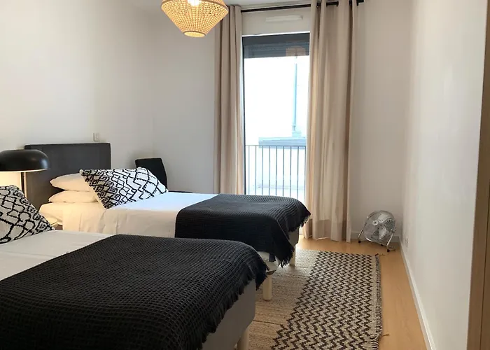 아파트 Mm1 Cosy & In Baixa With Castle View And Free Parking! 리스본